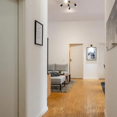 Apartment Sweethome - Luxus Pur - Grosse Kueche, Terrasse, Stellplatz, Wifi Halle (Saale)